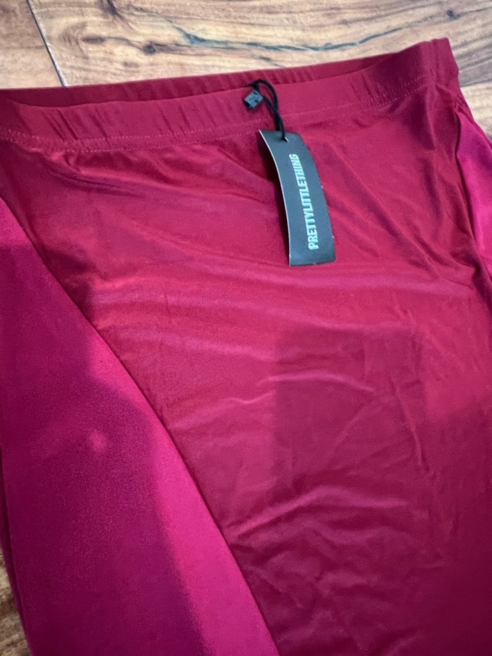 PrettyLittleThing Red Maxi Skirt - Picture 2 of 6